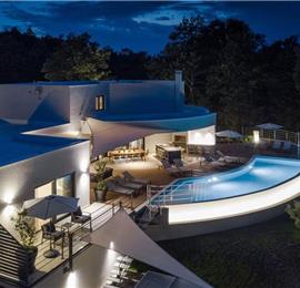 Luxury 7 Bedroom Istrian Villa with Large heated Pool and Garden near Labin, Sleeps 14